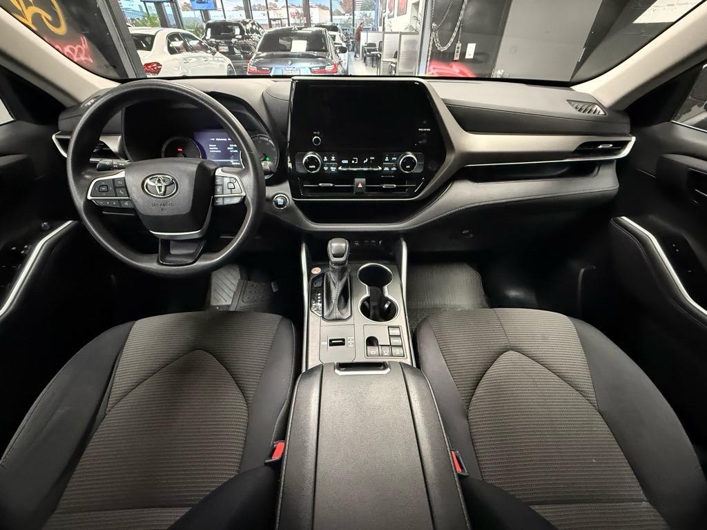 used 2023 Toyota Highlander car, priced at $27,888
