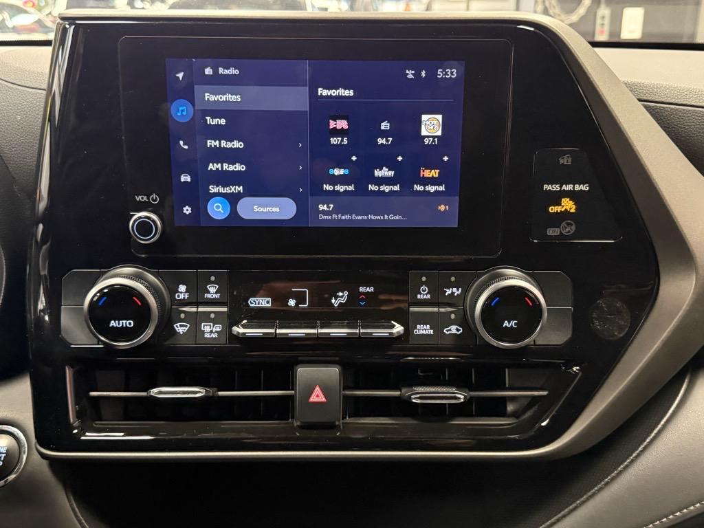 used 2023 Toyota Highlander car, priced at $27,888