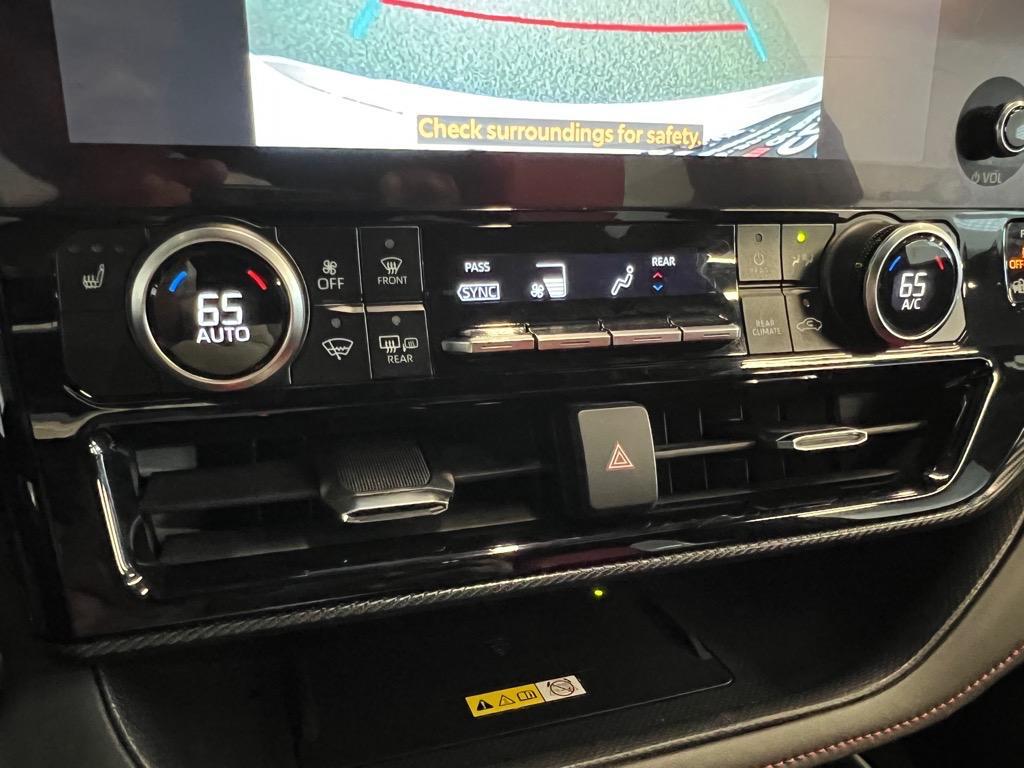 used 2023 Toyota Highlander car, priced at $34,588