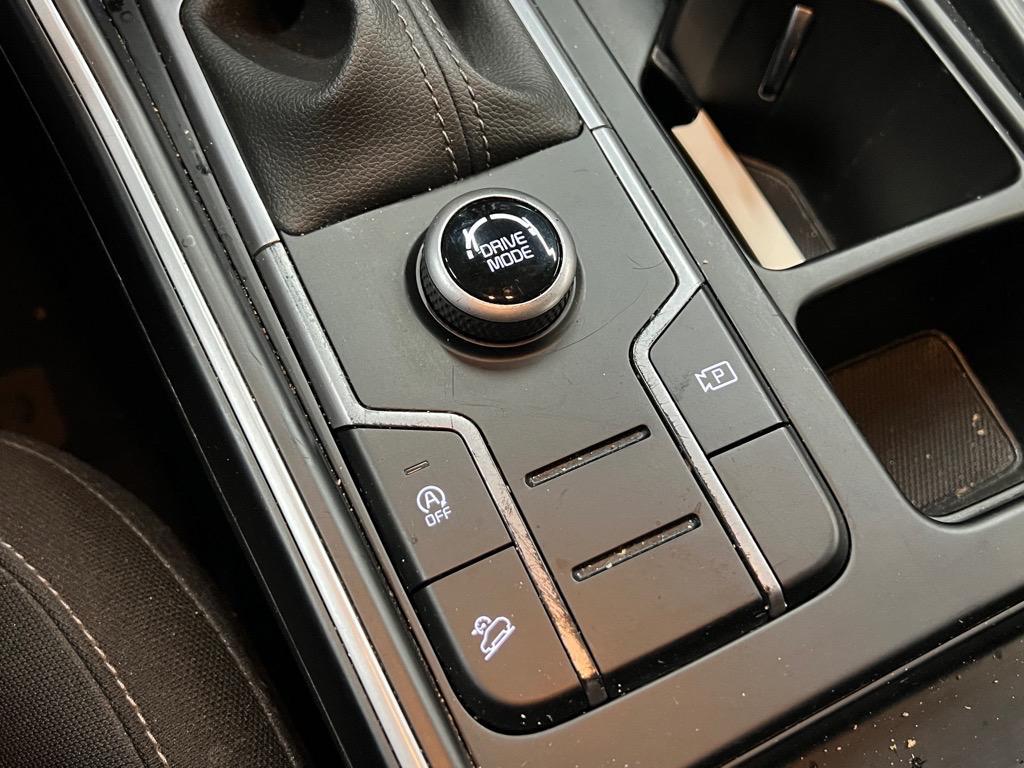 used 2023 Kia Sorento car, priced at $20,888
