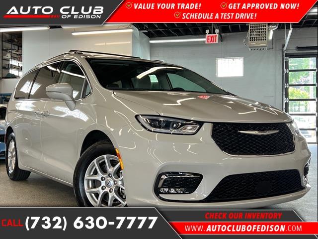 used 2021 Chrysler Pacifica car, priced at $21,795