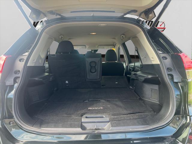 used 2019 Nissan Rogue car, priced at $17,751