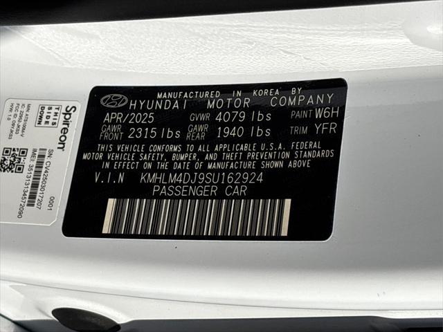 new 2025 Hyundai Elantra car, priced at $27,505