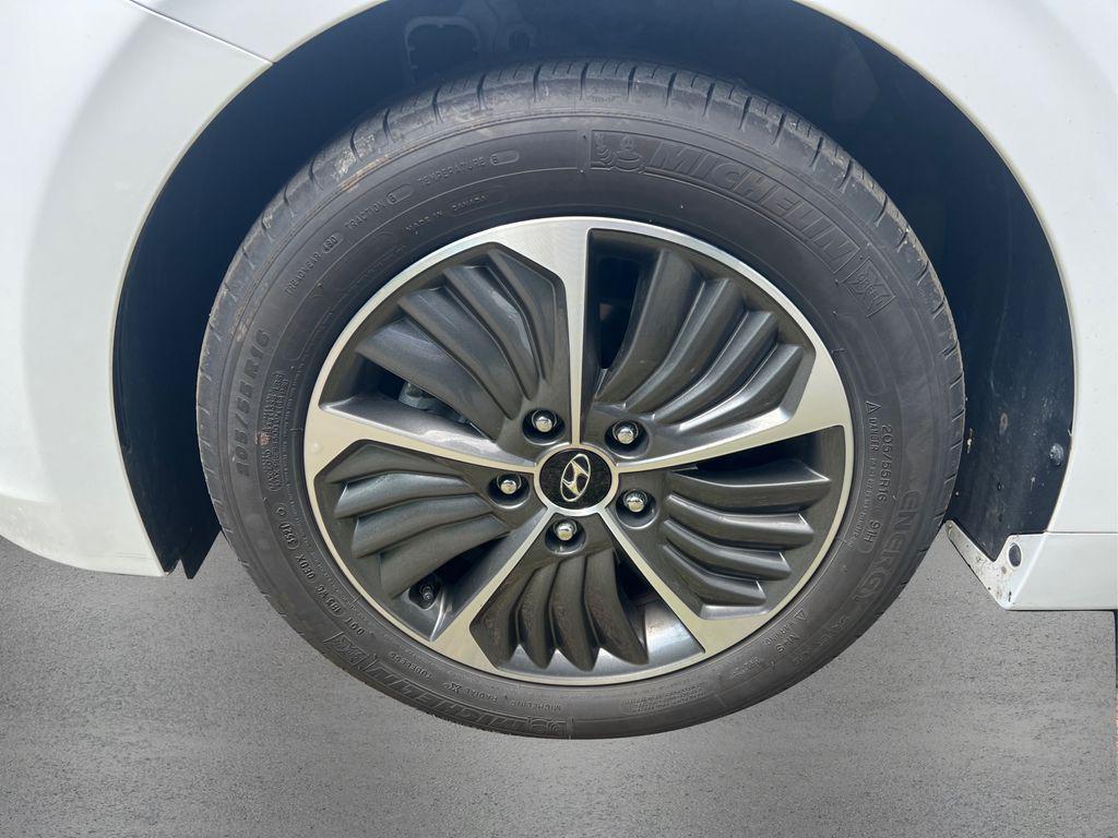 used 2022 Hyundai Ioniq Plug-In Hybrid car, priced at $23,393