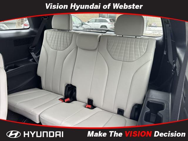 used 2024 Hyundai Palisade car, priced at $40,155