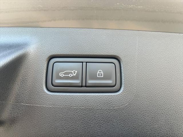 used 2024 Hyundai Santa Fe car, priced at $41,372