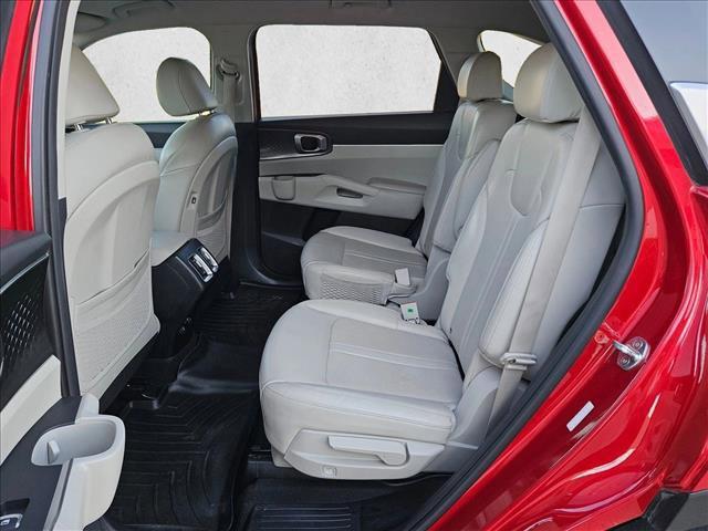 used 2022 Kia Sorento Hybrid car, priced at $24,995