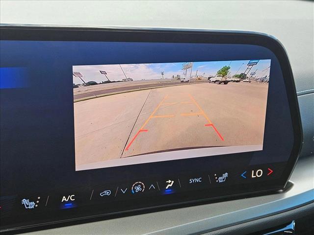 new 2025 Chevrolet Traverse car, priced at $40,323