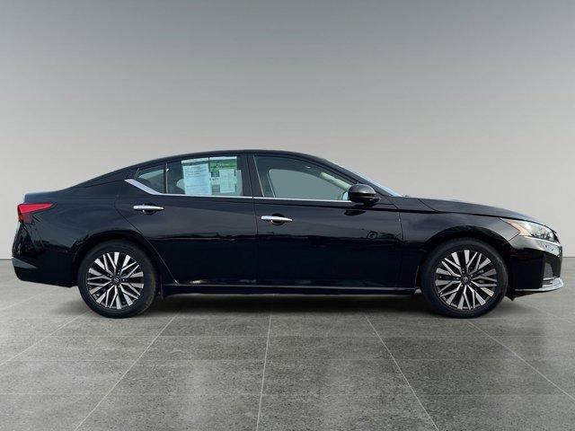 used 2023 Nissan Altima car, priced at $20,962