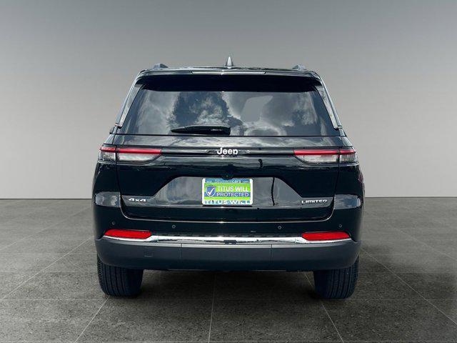 used 2022 Jeep Grand Cherokee car, priced at $34,877