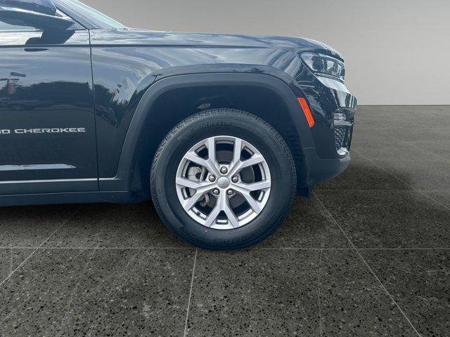used 2022 Jeep Grand Cherokee car, priced at $34,877