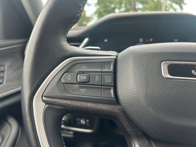 used 2022 Jeep Grand Cherokee car, priced at $34,877