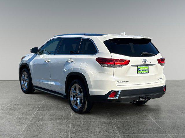 used 2019 Toyota Highlander car, priced at $31,990