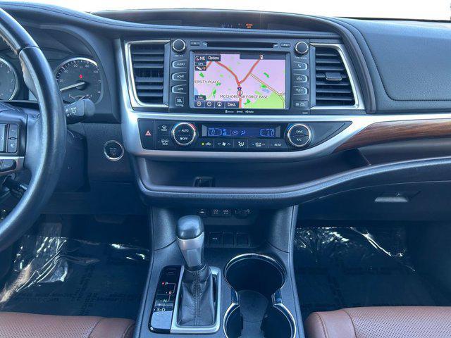 used 2019 Toyota Highlander car, priced at $31,990