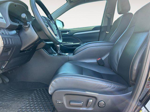 used 2019 Toyota Highlander car, priced at $34,888
