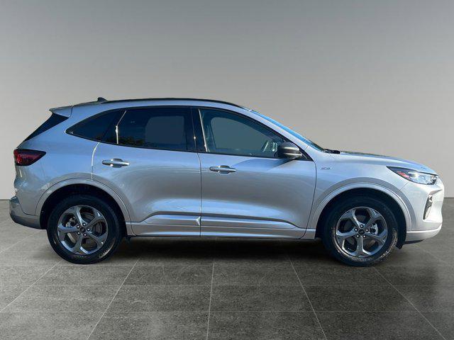 used 2023 Ford Escape car, priced at $25,888