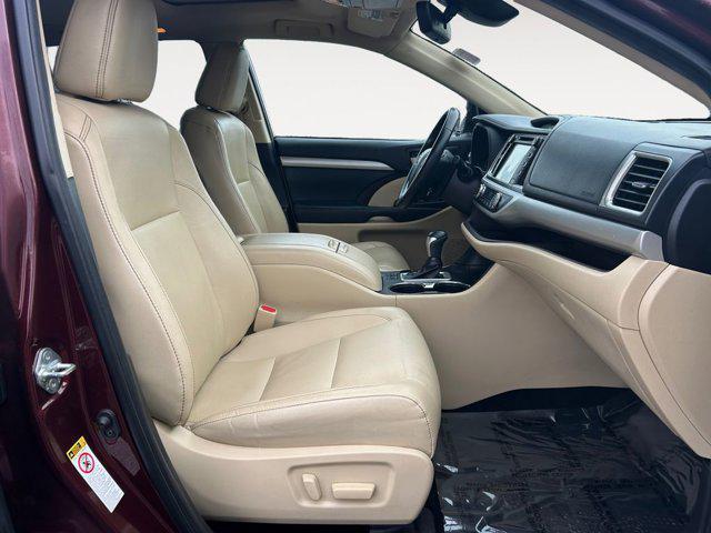 used 2019 Toyota Highlander car, priced at $25,888