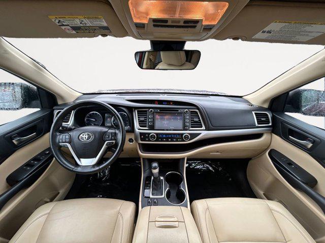 used 2019 Toyota Highlander car, priced at $25,888