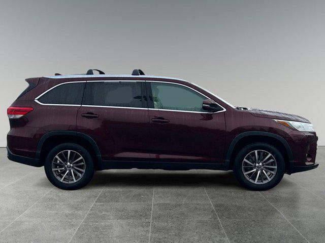 used 2019 Toyota Highlander car, priced at $25,888