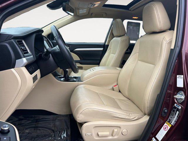 used 2019 Toyota Highlander car, priced at $25,888