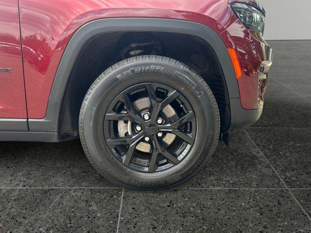 used 2024 Jeep Grand Cherokee car, priced at $35,977