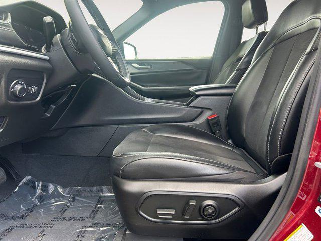 used 2024 Jeep Grand Cherokee car, priced at $35,977