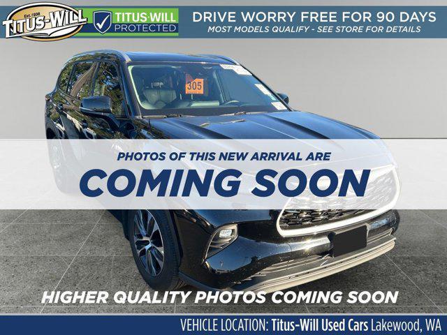 used 2022 Toyota Highlander car, priced at $41,888