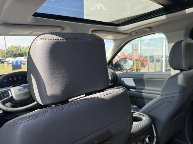 new 2025 Ford Expedition car, priced at $69,490