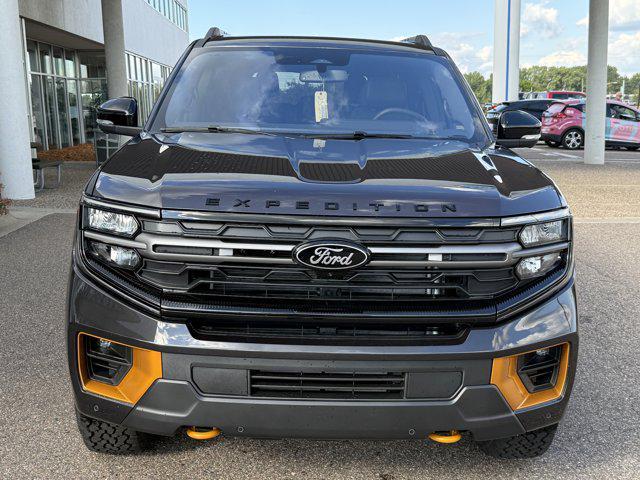 new 2025 Ford Expedition car, priced at $84,040