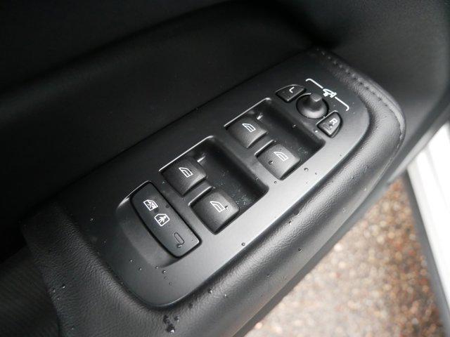 used 2023 Volvo XC60 car, priced at $34,900