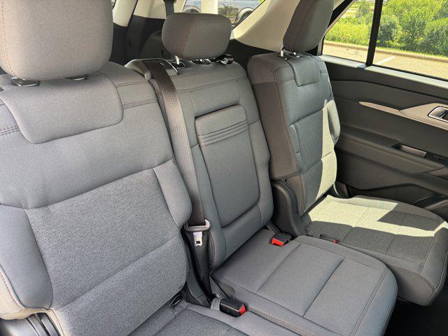 new 2025 Ford Explorer car, priced at $40,272