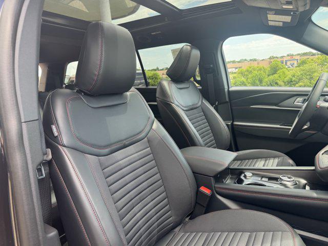 new 2025 Ford Explorer car, priced at $49,602