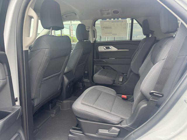 new 2025 Ford Explorer car, priced at $40,521