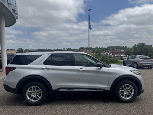 new 2025 Ford Explorer car, priced at $40,521