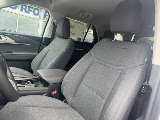 new 2025 Ford Explorer car, priced at $40,521