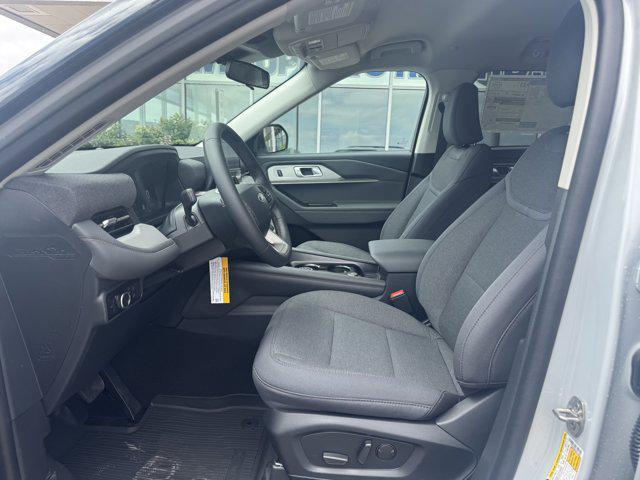 new 2025 Ford Explorer car, priced at $40,521