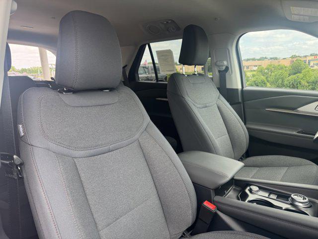 new 2025 Ford Explorer car, priced at $40,521
