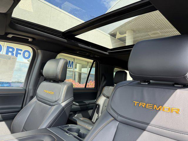 new 2025 Ford Expedition car, priced at $83,655