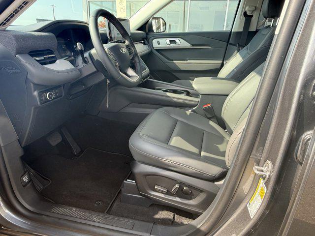 new 2025 Ford Explorer car, priced at $45,696