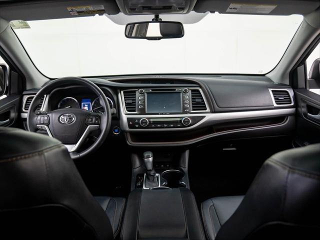 used 2016 Toyota Highlander car, priced at $26,900