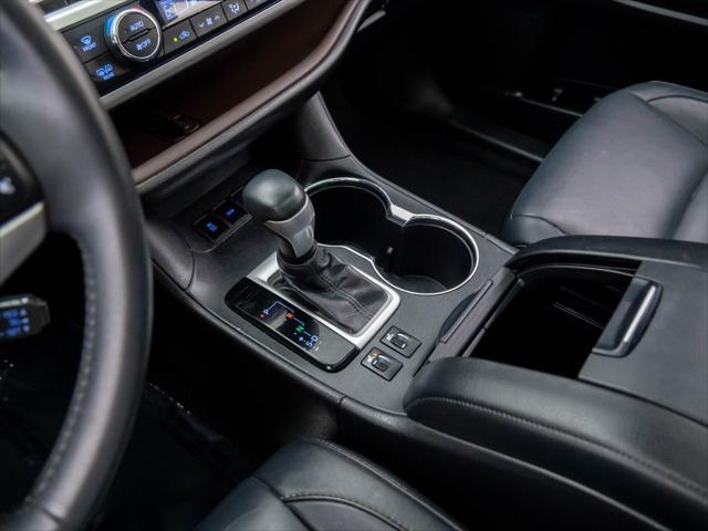 used 2016 Toyota Highlander car, priced at $26,900