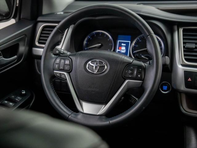 used 2016 Toyota Highlander car, priced at $26,900