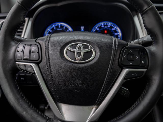 used 2015 Toyota Highlander car, priced at $21,700