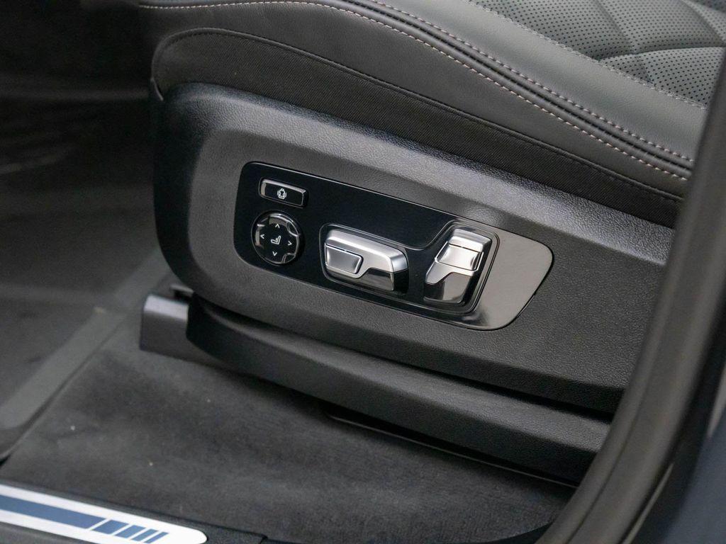 new 2026 BMW X7 car, priced at $101,525