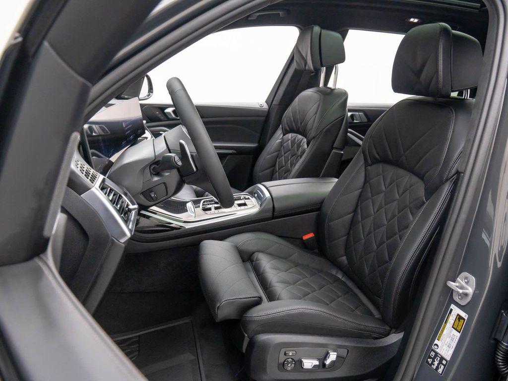 new 2026 BMW X7 car, priced at $101,525