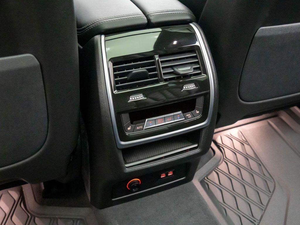 new 2026 BMW X7 car, priced at $101,525