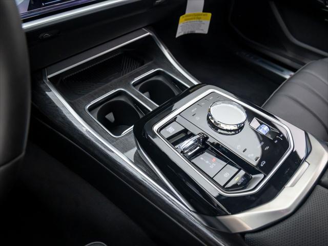 new 2025 BMW 760 car, priced at $127,925