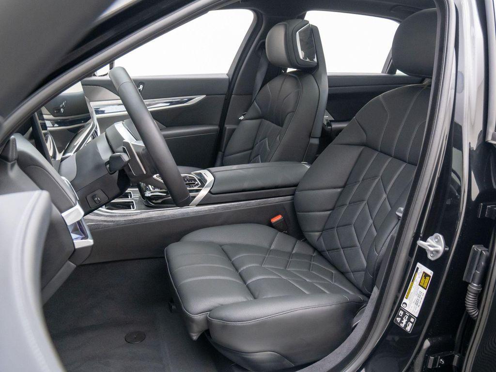 new 2025 BMW 760 car, priced at $127,925