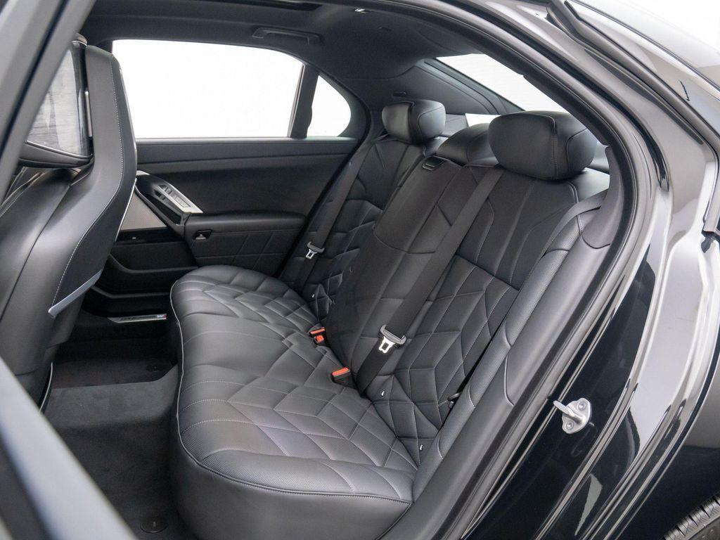 new 2025 BMW 760 car, priced at $127,925