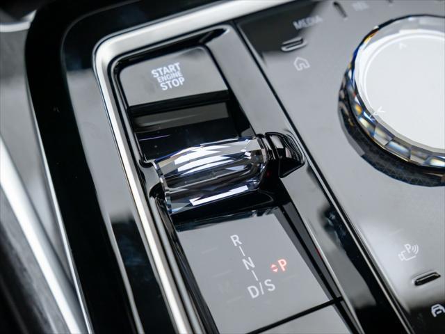 new 2025 BMW 760 car, priced at $127,925
